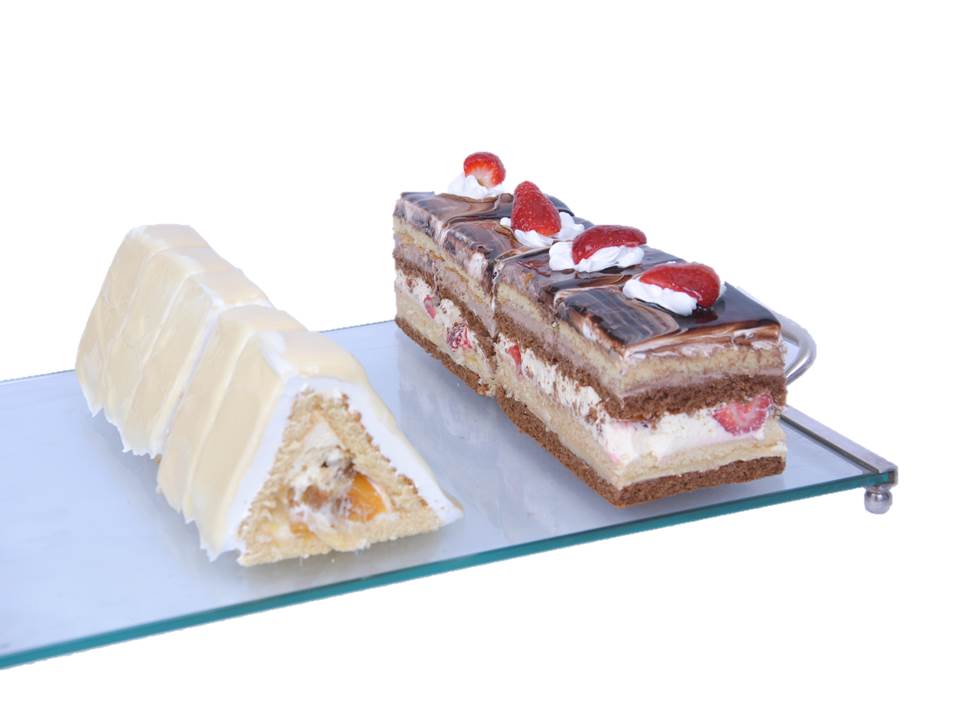 Cassata de Frutas / Fatia de Mesclada de Morango  UNIDADE