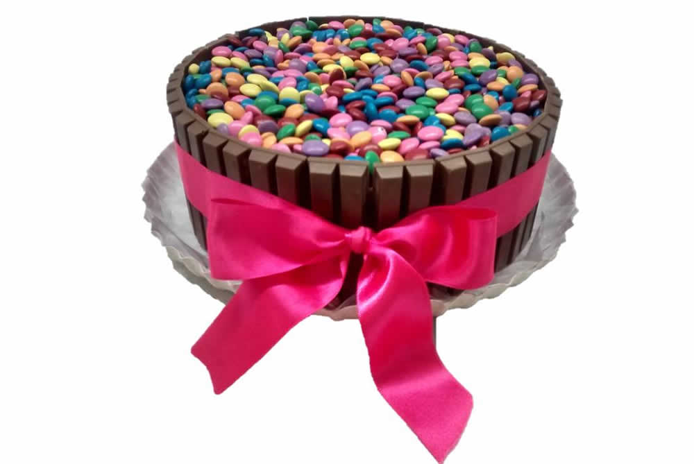 - Bolo Redondo KitKat Bombom